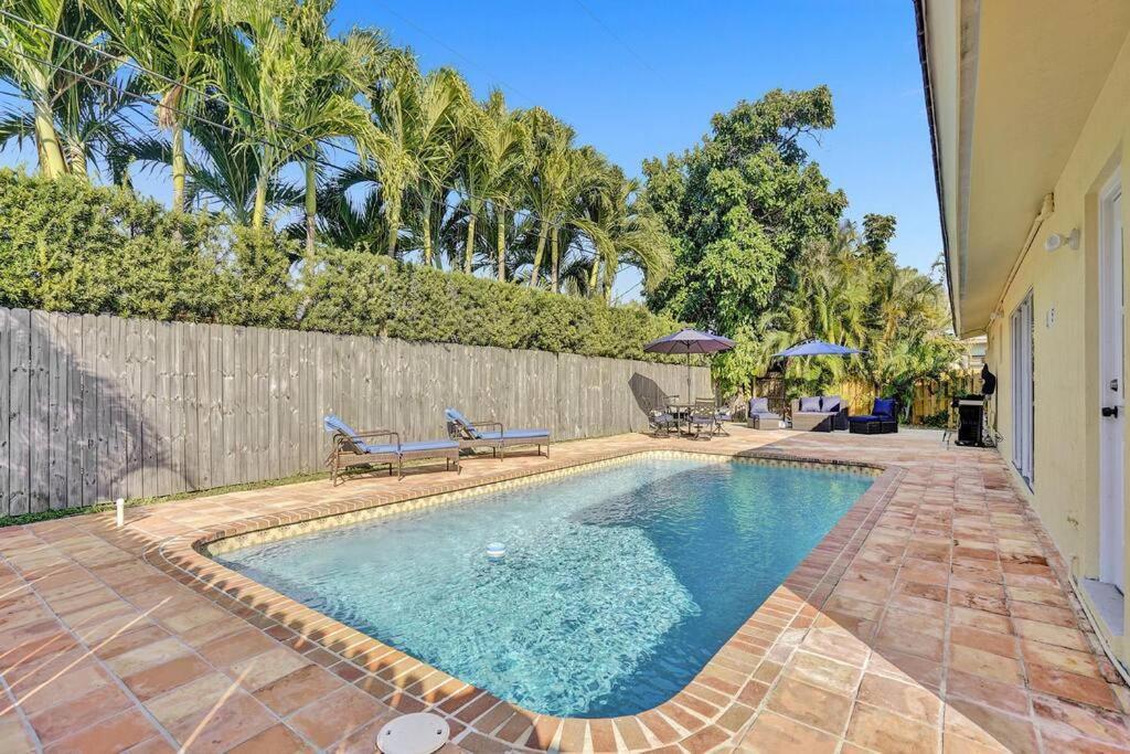 Beautiful 4 Bedrooms/Pool/Walk To Beach ディアフィールド・ビーチ エクステリア 写真