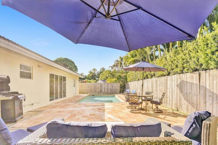 Beautiful 4 Bedrooms/Pool/Walk To Beach ディアフィールド・ビーチ エクステリア 写真