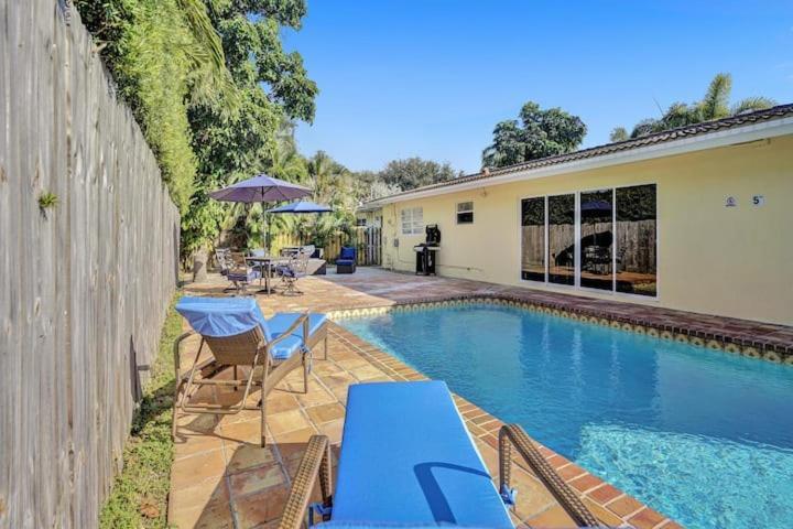 Beautiful 4 Bedrooms/Pool/Walk To Beach ディアフィールド・ビーチ エクステリア 写真