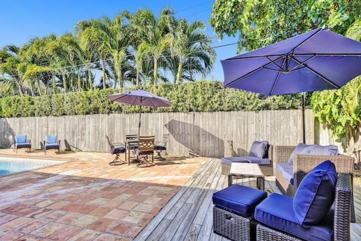 Beautiful 4 Bedrooms/Pool/Walk To Beach ディアフィールド・ビーチ エクステリア 写真