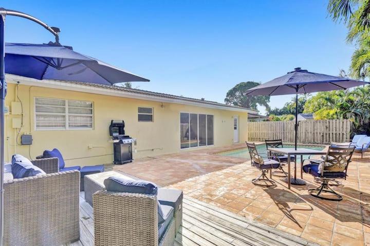 Beautiful 4 Bedrooms/Pool/Walk To Beach ディアフィールド・ビーチ エクステリア 写真