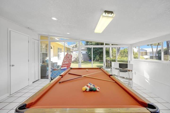Beautiful 4 Bedrooms/Pool/Walk To Beach ディアフィールド・ビーチ エクステリア 写真