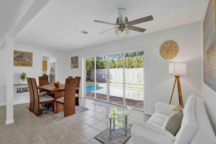 Beautiful 4 Bedrooms/Pool/Walk To Beach ディアフィールド・ビーチ エクステリア 写真